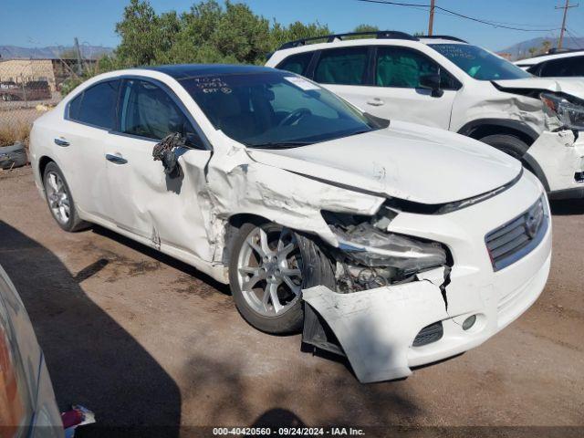  Salvage Nissan Maxima