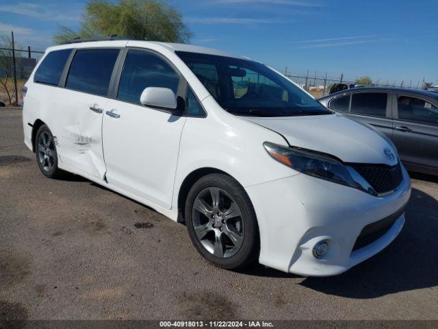  Salvage Toyota Sienna