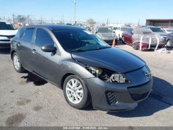  Salvage Mazda Mazda3