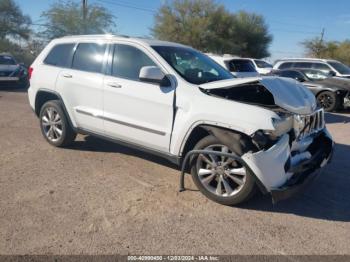  Salvage Jeep Grand Cherokee