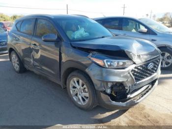  Salvage Hyundai TUCSON