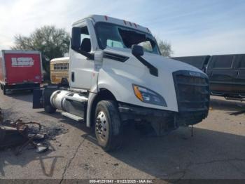  Salvage Freightliner New Cascadia 126