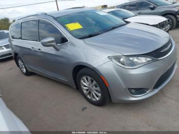  Salvage Chrysler Pacifica