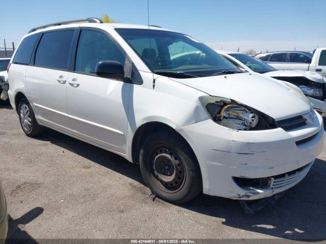  Salvage Toyota Sienna
