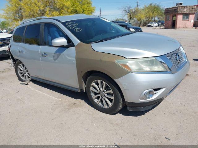  Salvage Nissan Pathfinder