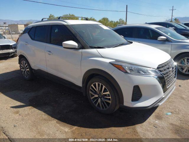  Salvage Nissan Kicks
