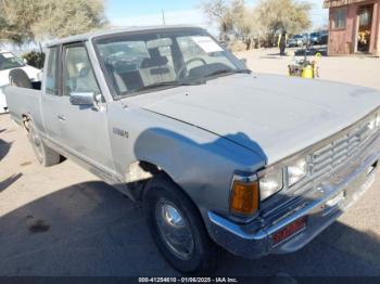  Salvage Nissan 720
