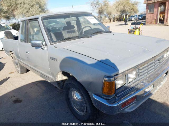  Salvage Nissan 720