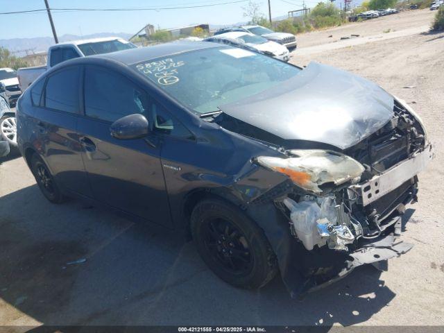  Salvage Toyota Prius