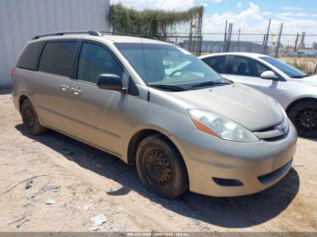  Salvage Toyota Sienna
