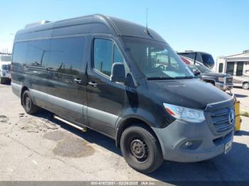  Salvage Mercedes-Benz Sprinter 2500