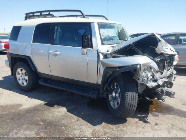  Salvage Toyota FJ Cruiser