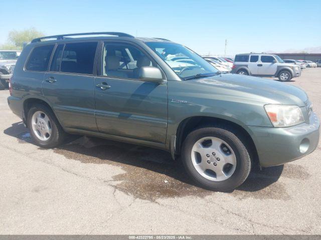  Salvage Toyota Highlander