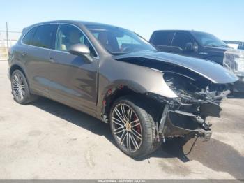  Salvage Porsche Cayenne