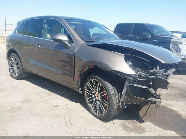  Salvage Porsche Cayenne