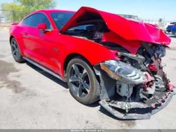  Salvage Ford Mustang
