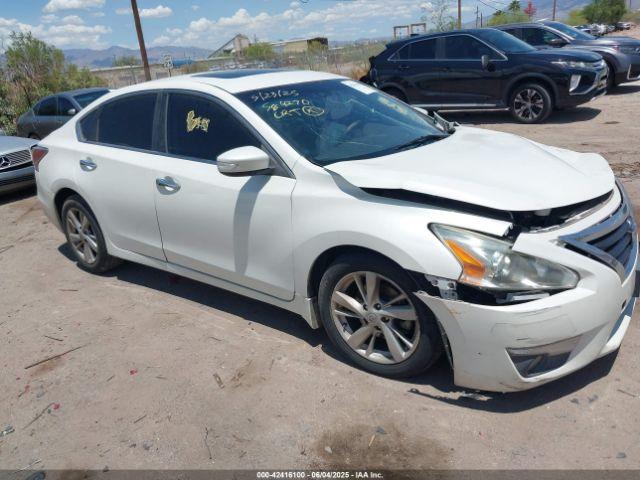  Salvage Nissan Altima