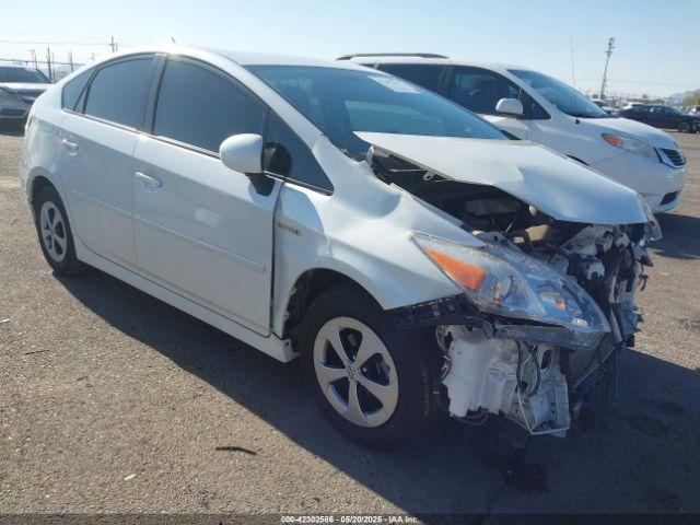 Salvage Toyota Prius