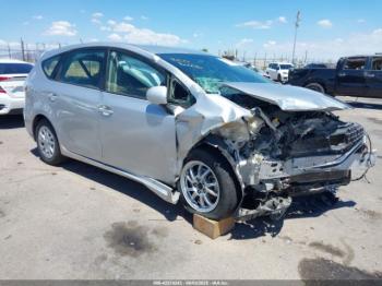  Salvage Toyota Prius v