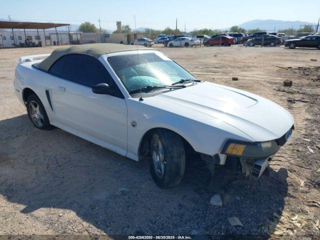  Salvage Ford Mustang