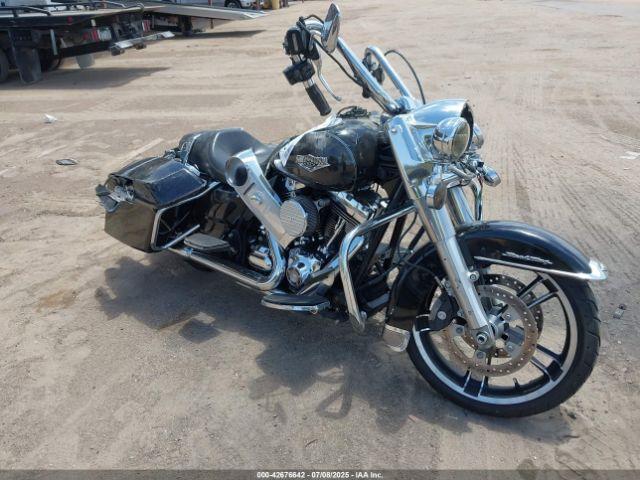  Salvage Harley-Davidson Flhr