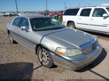  Salvage Lincoln Towncar