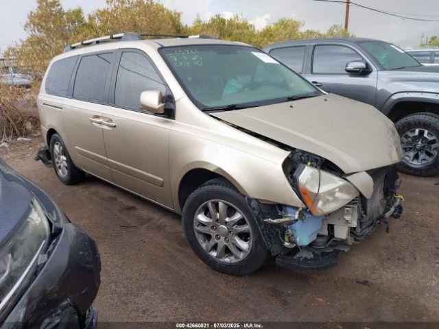  Salvage Kia Sedona