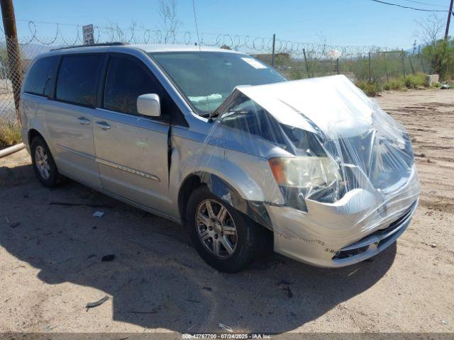  Salvage Chrysler Town & Country
