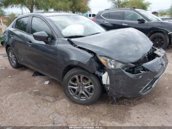  Salvage Toyota Yaris