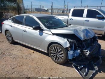  Salvage Nissan Altima
