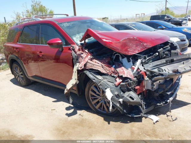  Salvage Nissan Pathfinder