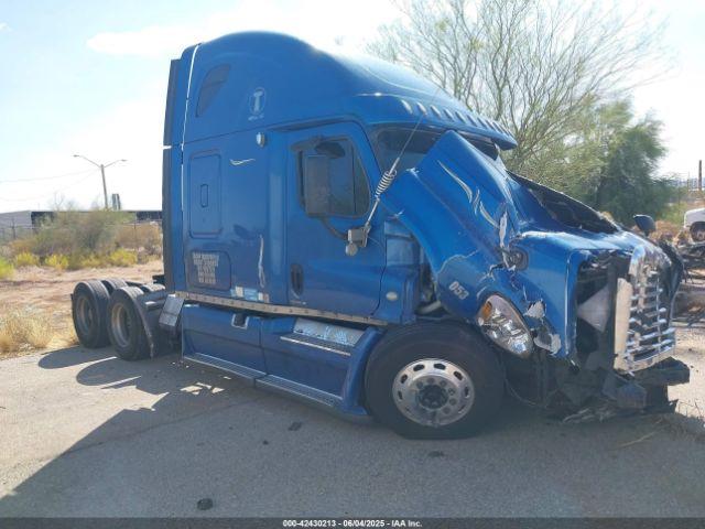  Salvage Freightliner Cascadia 125