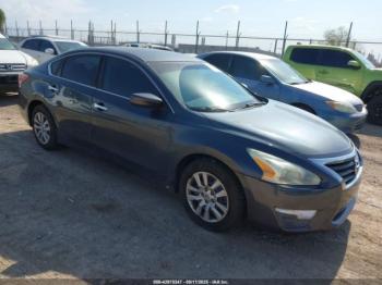  Salvage Nissan Altima