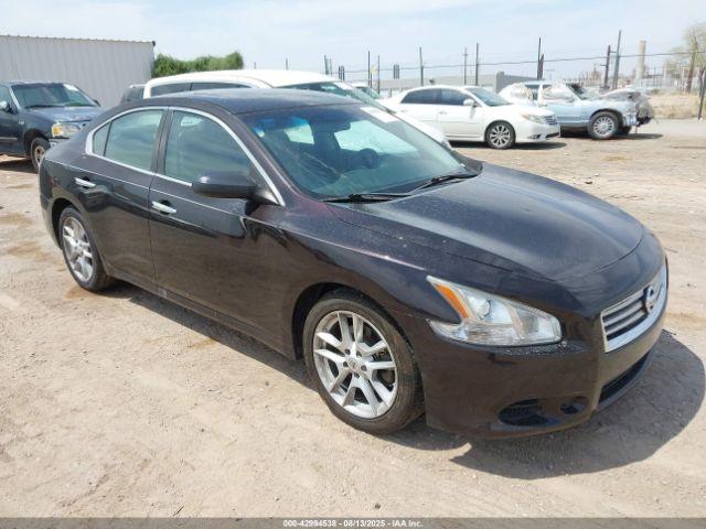  Salvage Nissan Maxima