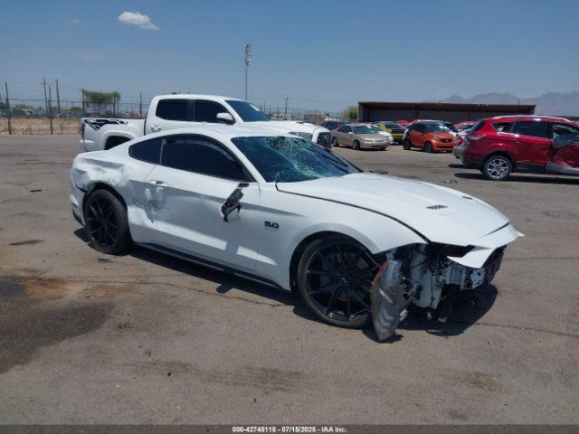  Salvage Ford Mustang