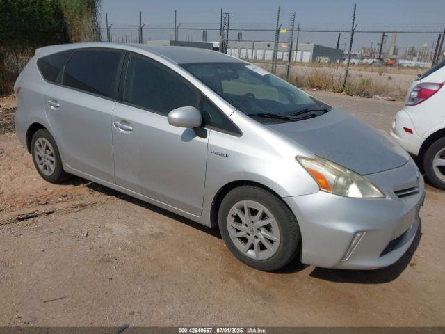  Salvage Toyota Prius v