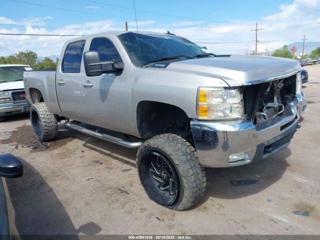  Salvage Chevrolet Silverado 2500