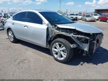  Salvage Nissan Altima