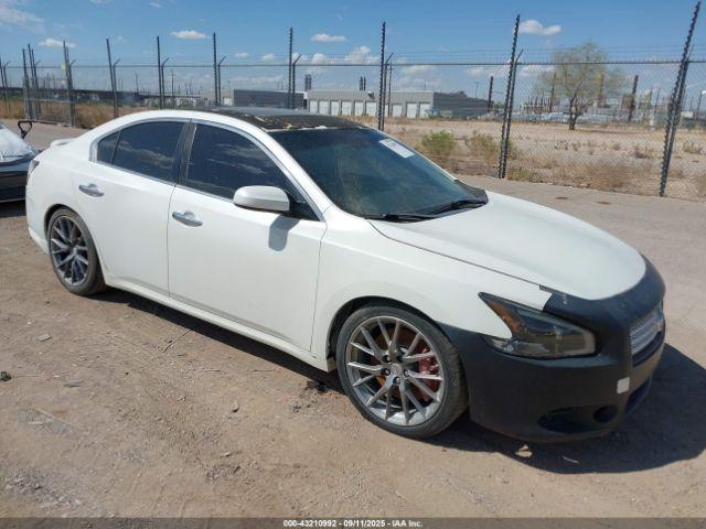  Salvage Nissan Maxima