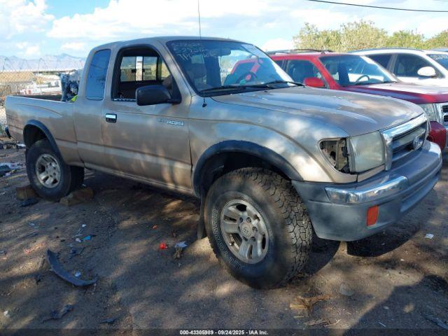 Salvage Toyota Tacoma