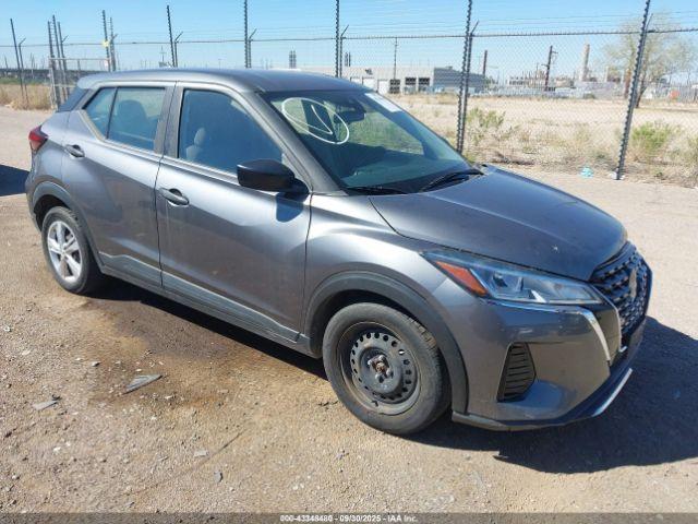  Salvage Nissan Kicks