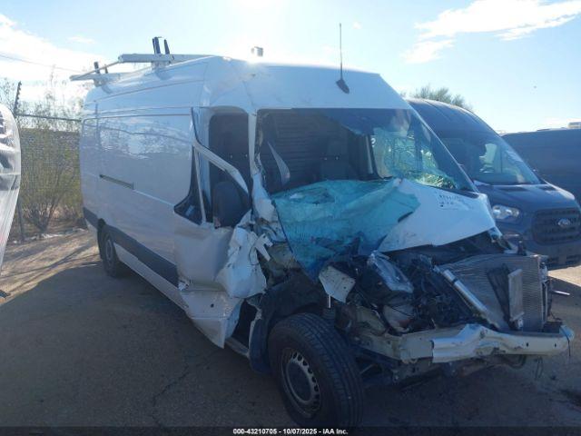 Salvage Mercedes-Benz Sprinter 2500