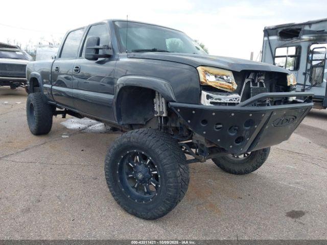  Salvage Chevrolet Silverado 2500