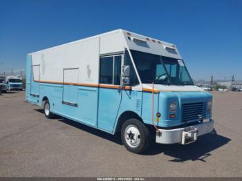  Salvage Freightliner Chassis