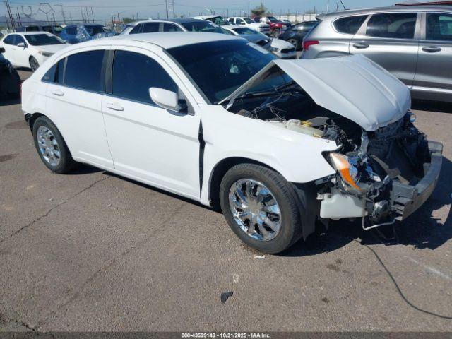  Salvage Chrysler 200