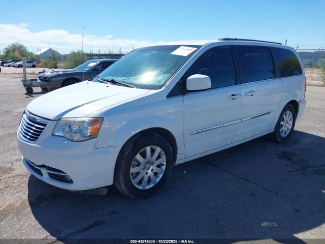 Chrysler Town & Country Touring Image 15