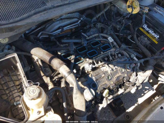 Chrysler Town & Country Touring Image 18