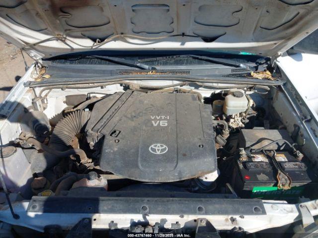 Toyota Tacoma Base V6 Image 6