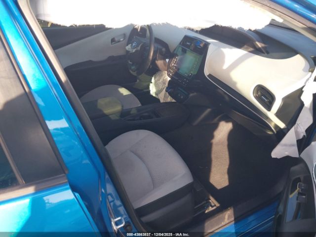 Toyota Prius Le Image 6