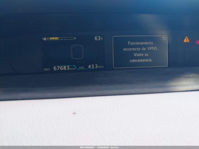 Toyota Prius Le Image 12